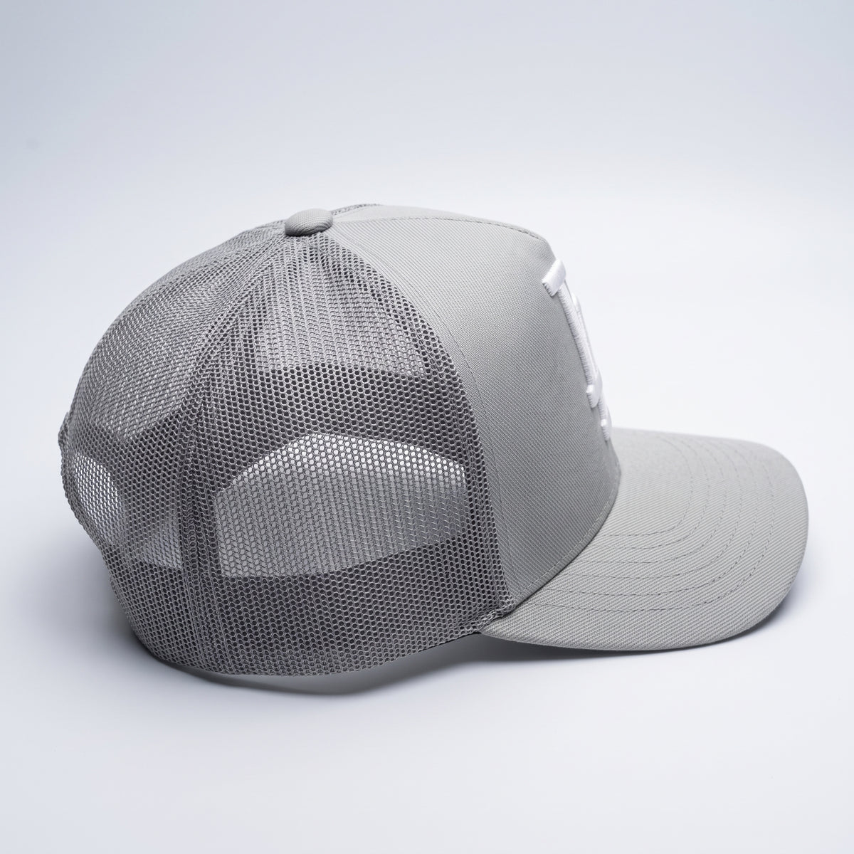 Pro Fit Snapback Trucker Hat – LightGrey
